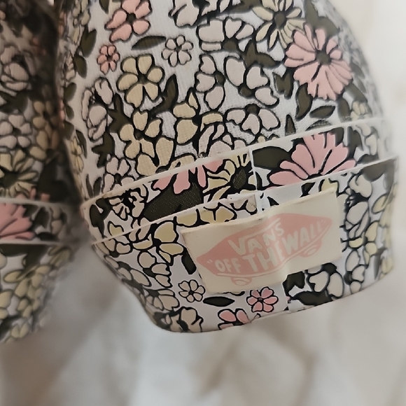 Vans Multicolor Floral Sneakers - Picture 9 of 12